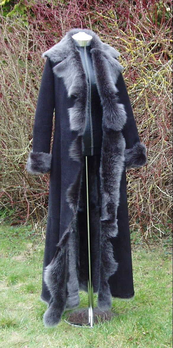 Elegant Full Length Black Brisa Toscana Shearling Lambskin Coat