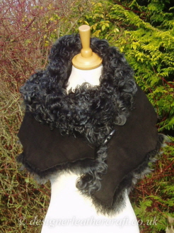 75 inch Steel Tipped Black Tigrado Shearling Scarf S1   Fastens with a Wooden Toggle