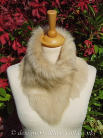 Biscuit Beige Toscana Shearling Tippet T20 Fastens with Magnets