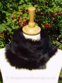 Black Toscana Shearling Tippet T41 Fastens with Magnets