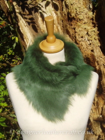Emerald Green Toscana Shearling Tippet T55 Fastens with Magnets