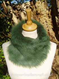 Emerald Green Toscana Shearling Tippet T56 Fastens with Magnets